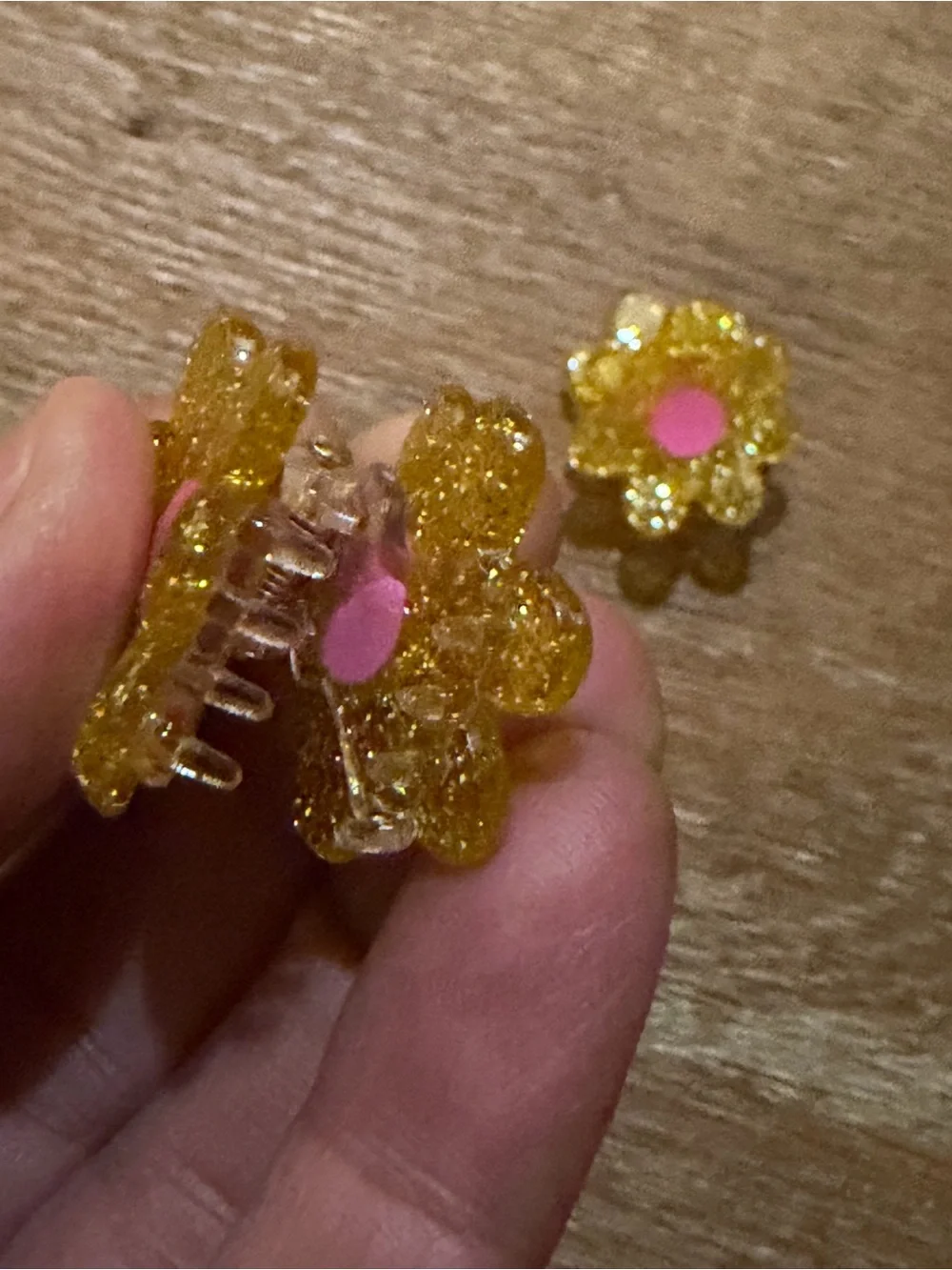 Vintage Kids Glitter Flower Hair Clips - Gold with Pink Centers